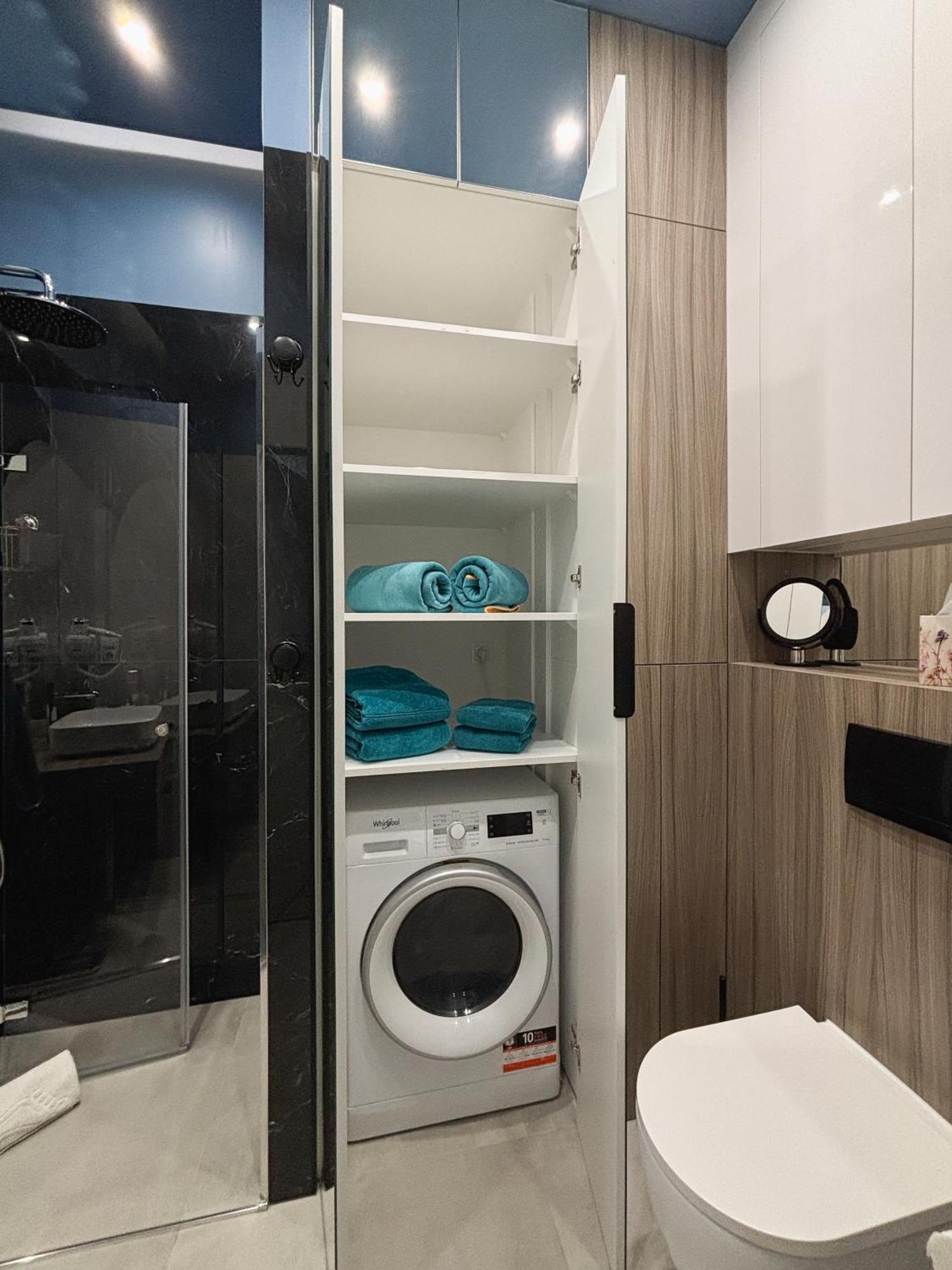 Hanza Tower - Blue Heaven - Pool, Sauna, Sunset View Apartment *
